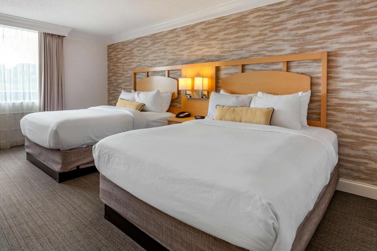 Best Western Plus University Inn Winston-Salem Bagian luar foto