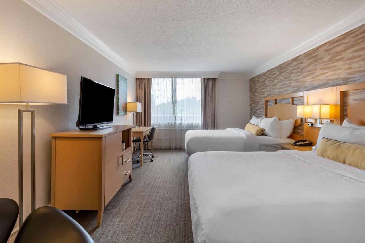 Best Western Plus University Inn Winston-Salem Bagian luar foto