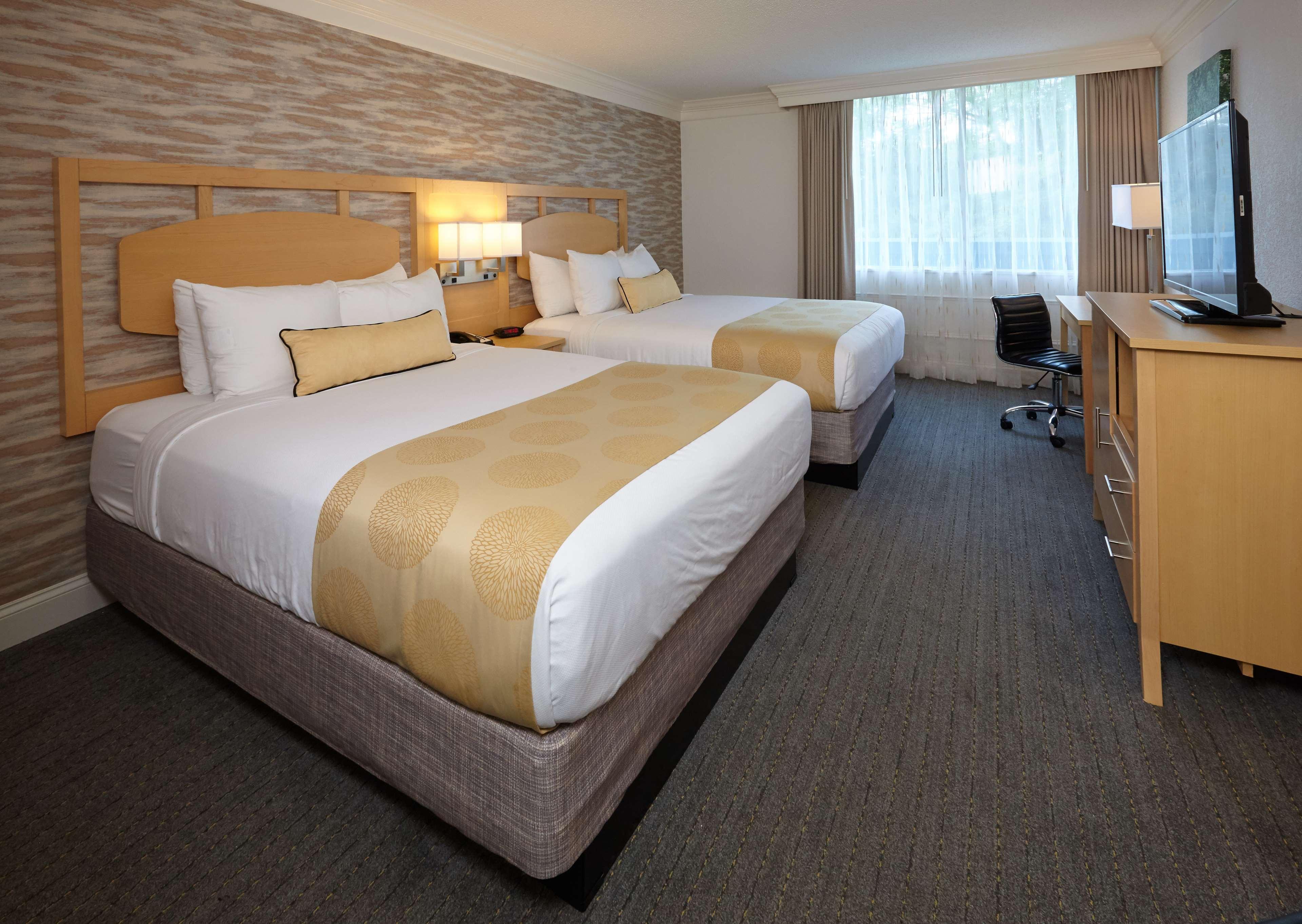 Best Western Plus University Inn Winston-Salem Bagian luar foto
