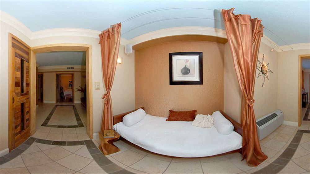 Best Western Plus University Inn Winston-Salem Bagian luar foto