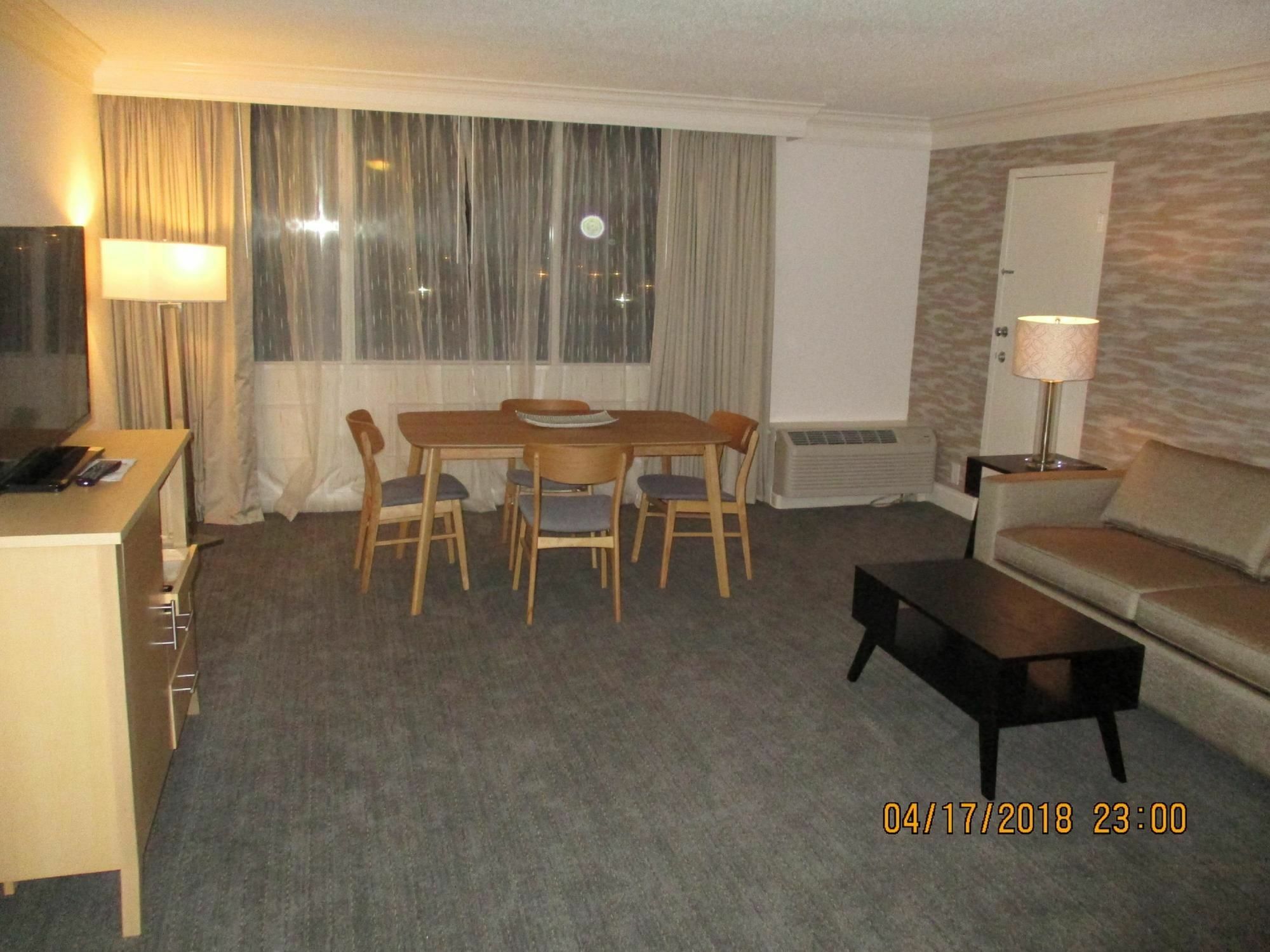 Best Western Plus University Inn Winston-Salem Bagian luar foto